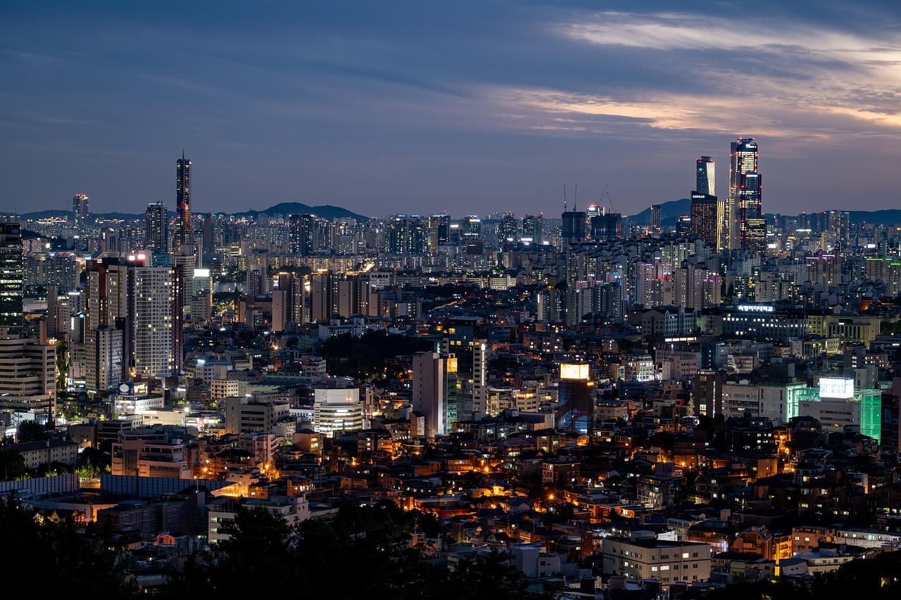 Seoul's Gaming & Cloud Infrastructure: Building for Korea's Hyper-Connected Market