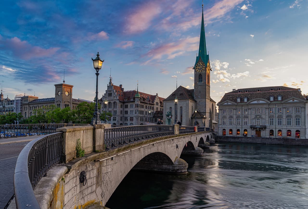 Zurich's Crypto Valley: Infrastructure for Switzerland's Regulated FinTech